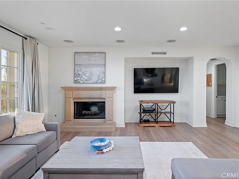 23 Castlerock — Photo 13