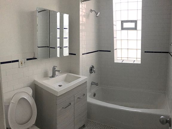 5th image of 3646 W Cornelia Ave APT 2