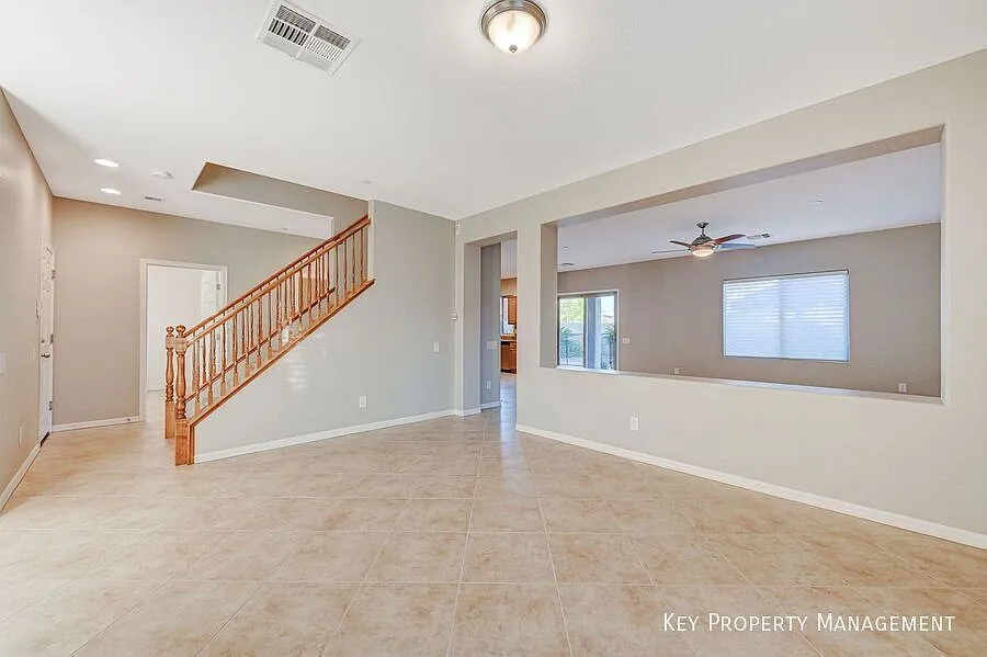 Modern 4BD Home with Private Solar-Heated Pool & Mountain Views Solar Powered for Low Utilities! — Photo 3