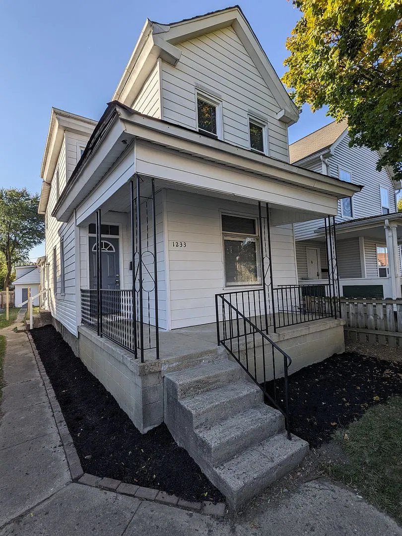 4-Bedroom Home Near German Village & Downtown Columbus! — Photo 1
