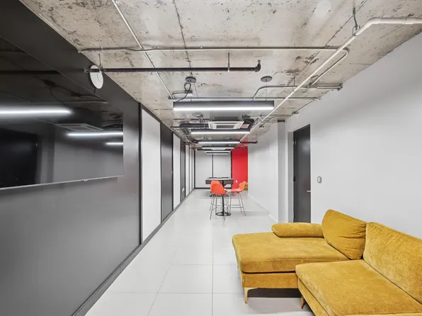 88 Linden Boulevard image 7 of 13