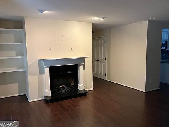 5th image of 908 Woodcliff Dr