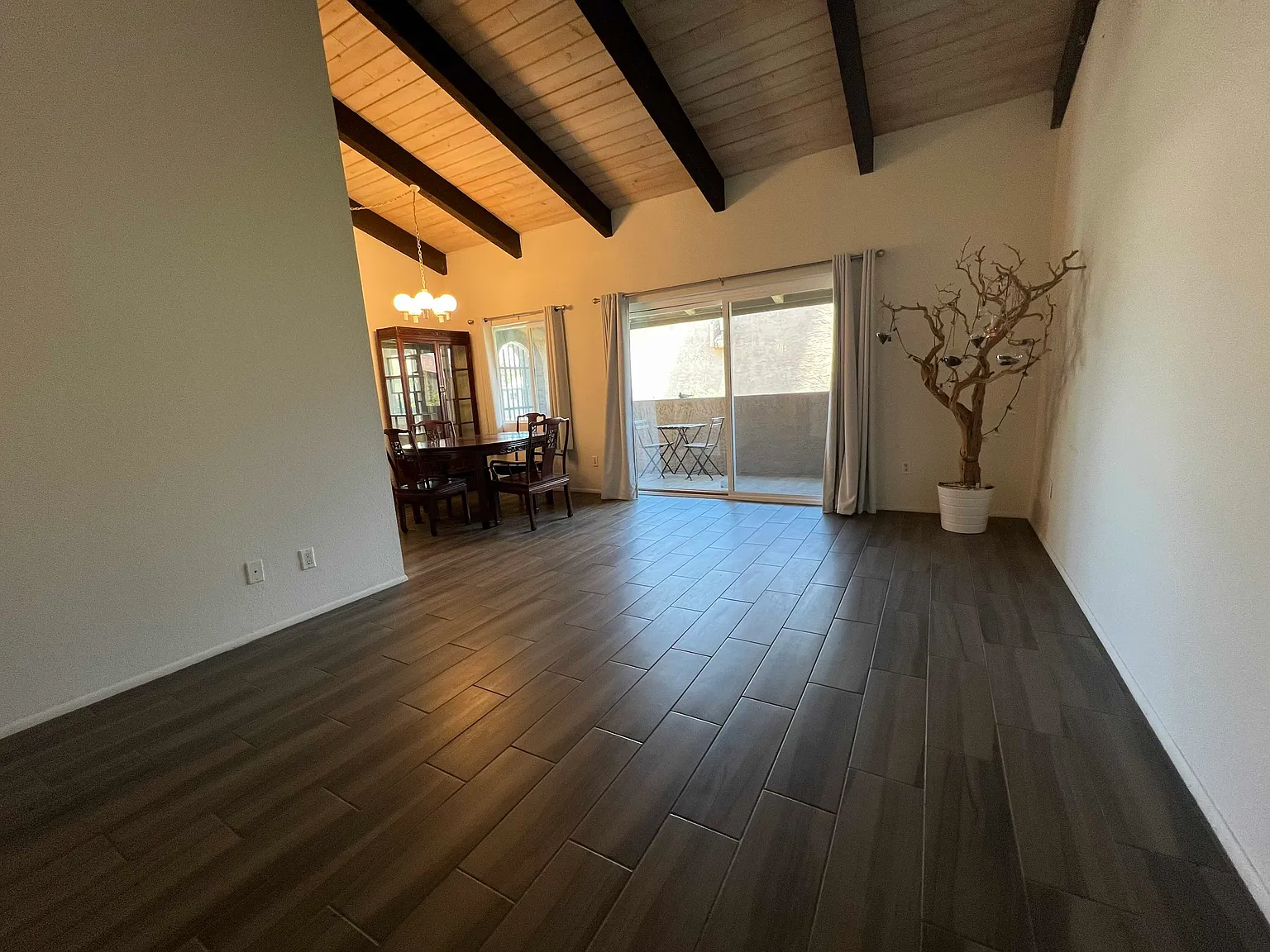 2056 S Rural Rd — Photo 2