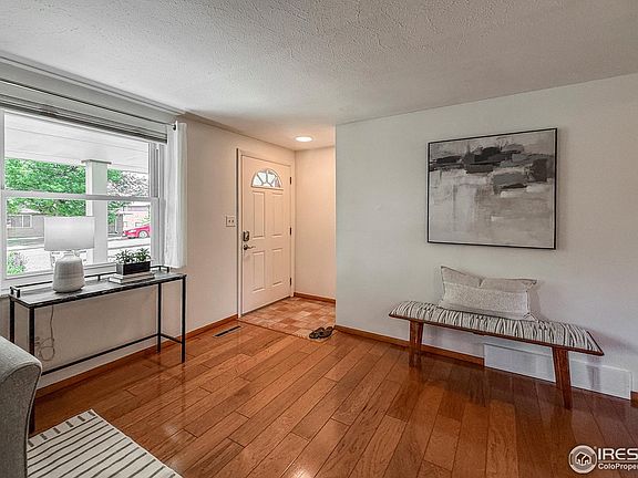 4th image of 1005 Cimmeron Dr