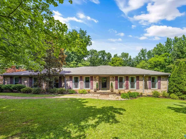 407 Old Brompton Ln, Killen, AL 35645