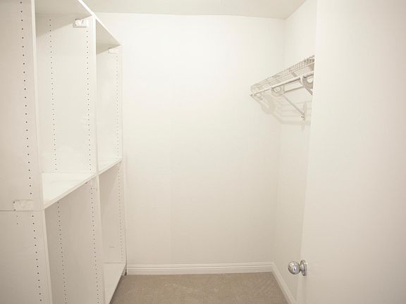 3rd image of 4965 Shadydale Ln