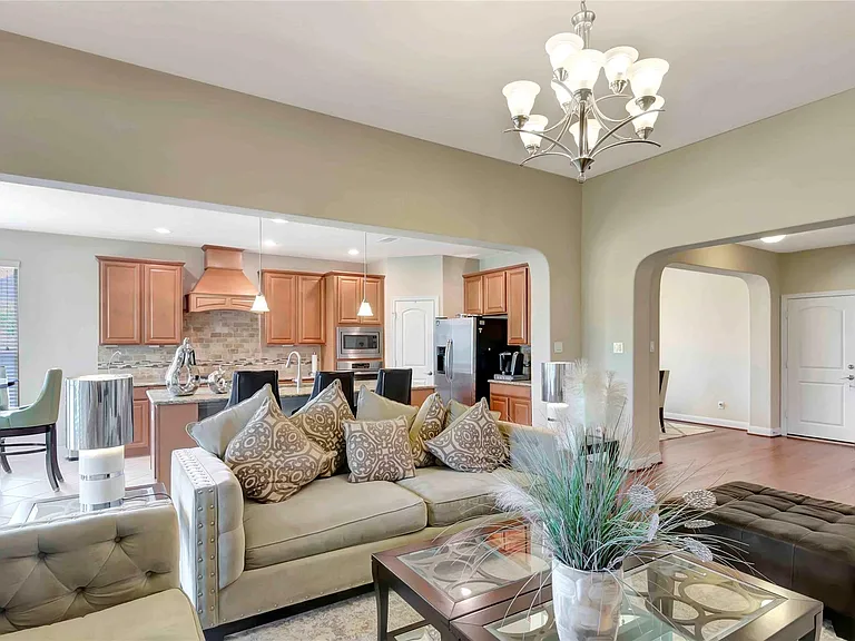 39 E Wading Pond Cir — Photo 17
