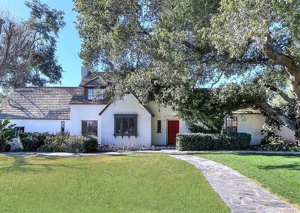 2nd image of 975 Hillcrest Dr