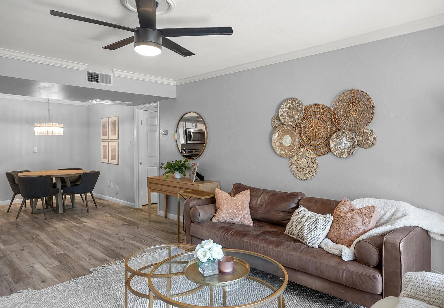 8256 E Arabian Trl — Photo 3