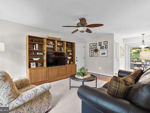 3rd image of 6089 Covington Rd