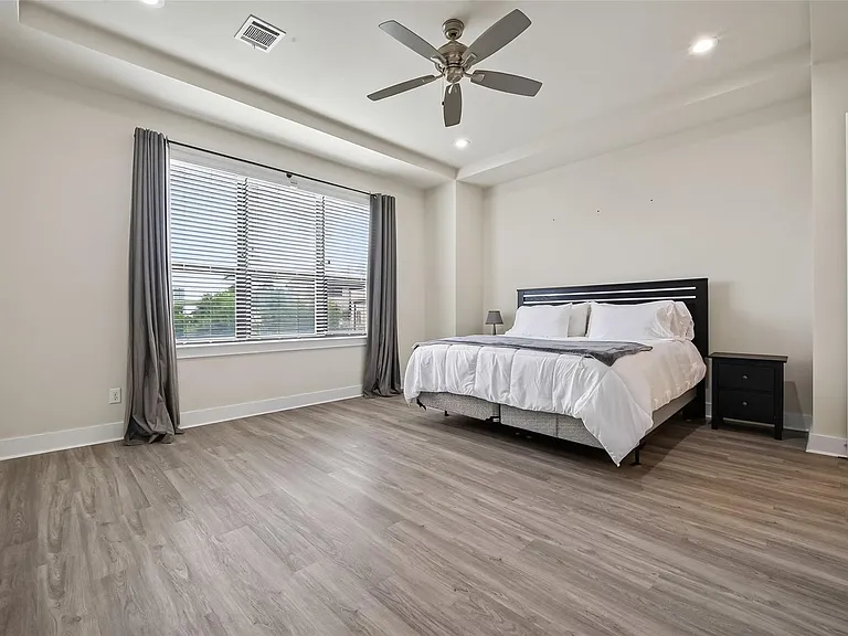 4104 Marina St — Photo 33