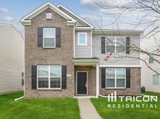 2116 Shadow Fox Dr, Columbus, IN 47201