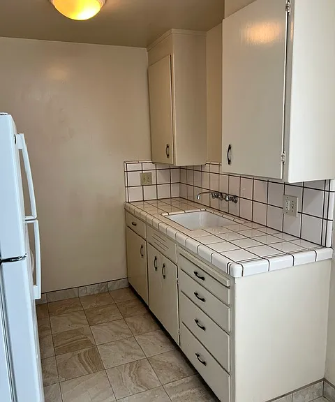 241 Pamela Ave #4 — Photo 8