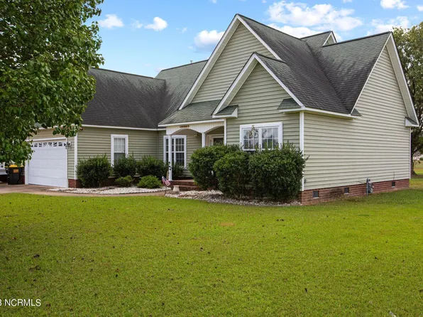 490 Arden Ridge Drive, Grimesland, NC 27837