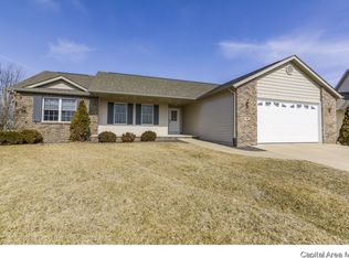 403 Mayapple Gln, Chatham, IL 62629
