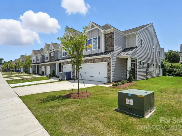 4131 Black Ct, Harrisburg, NC 28075