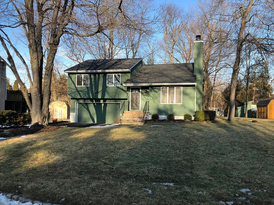 1st image of 15 Cedar Crest Dr