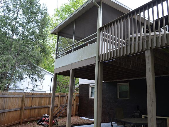 5th image of 913 Danville Cir