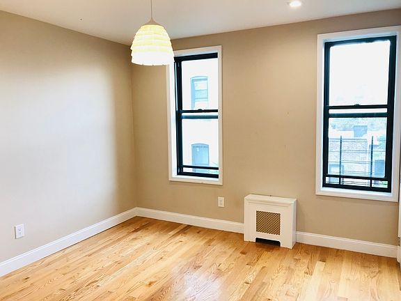 3rd image of 320 Empire Blvd #12