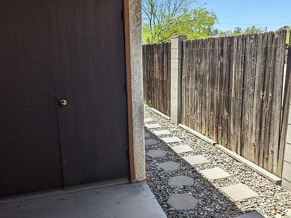 4th image of 1515 E Hedrick Dr