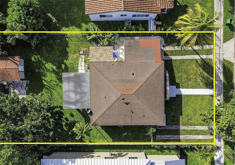 2nd image of 2464 SW 19th St