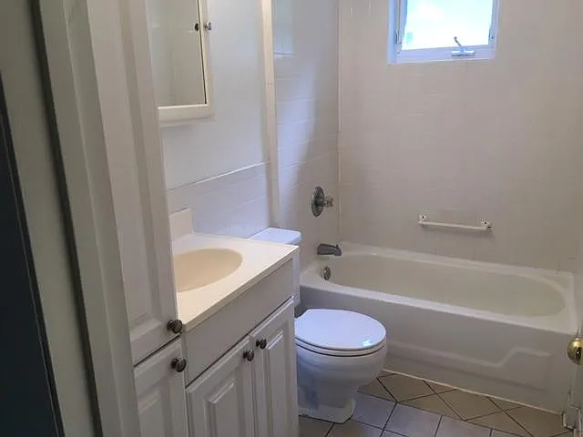 183 Wakefield Dr — Photo 4