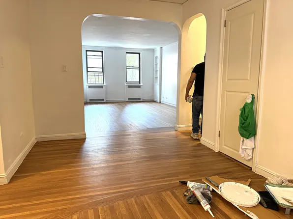 885 Tenth Avenue image 1 of 15