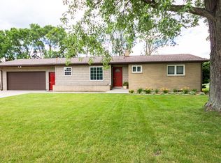 304 Shady Ln, Auburn, MI