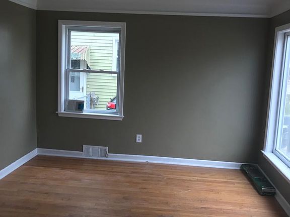 2nd image of 28561 Barton St