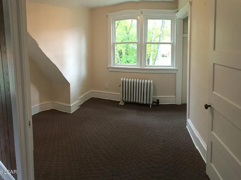 66 Park St — Photo 3