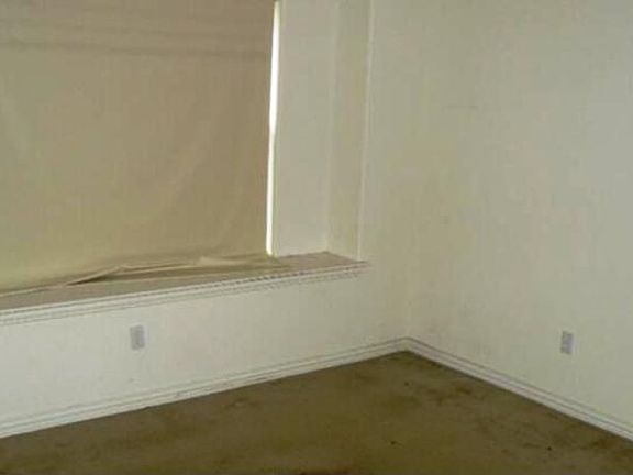 3rd image of 1805 Avenue F