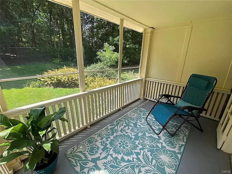 238 Greenwood Pl — Photo 13