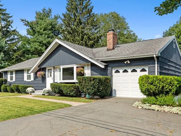 11 Harrison Ave, Peabody, MA 01960