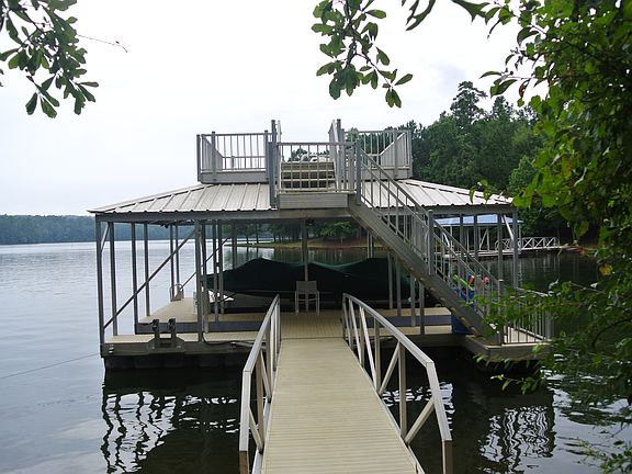 Dock with sundeck