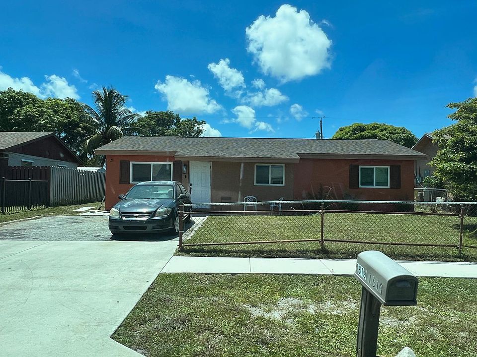 1st image of 1619 NE 1st St