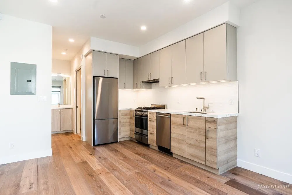 Modern SoMa Studio w/ City Views — Photo 2