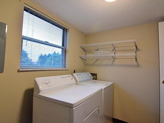 5th image of 1182 Worthington Woods Blvd