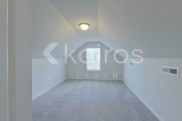 1151 Silvertrace Dr — Photo 17
