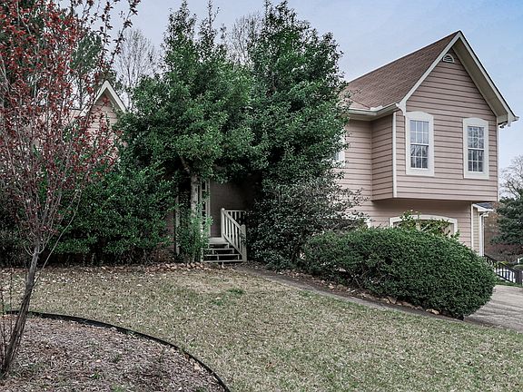 3rd image of 429 Rose Creek Pl