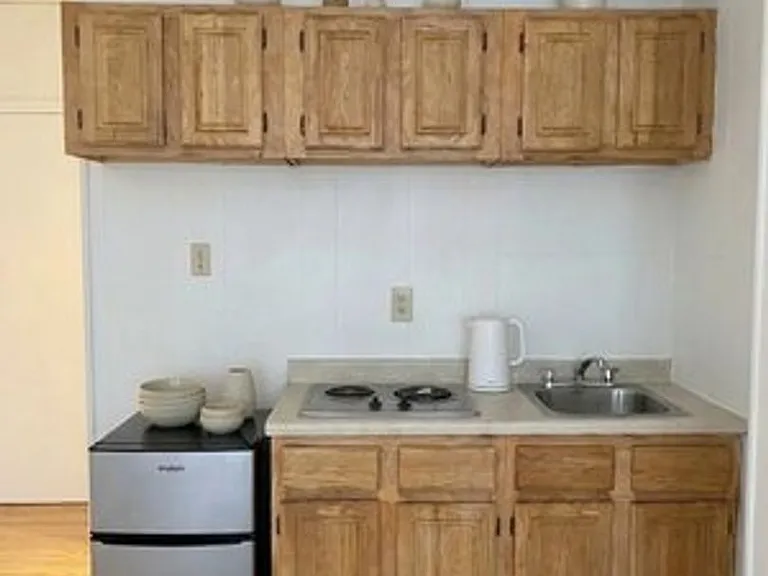 272 Newbury St #2L — Photo 3