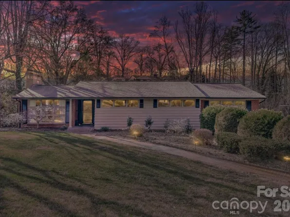 111 Kinwood St, Morganton, NC 28655