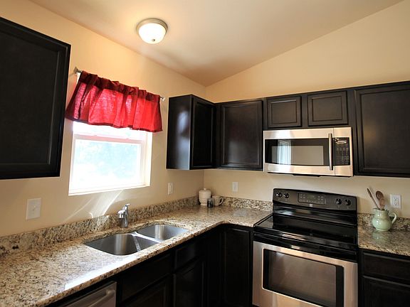 4th image of 3406 Crimson Oak Ave