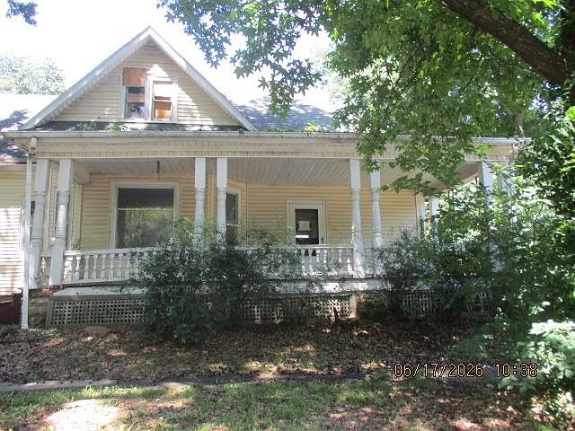 1st image of 1400 Grand Ave