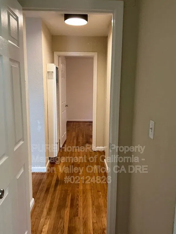 4 bed, 2.0 bath, 1340 sqft, $5,750 — Photo 3