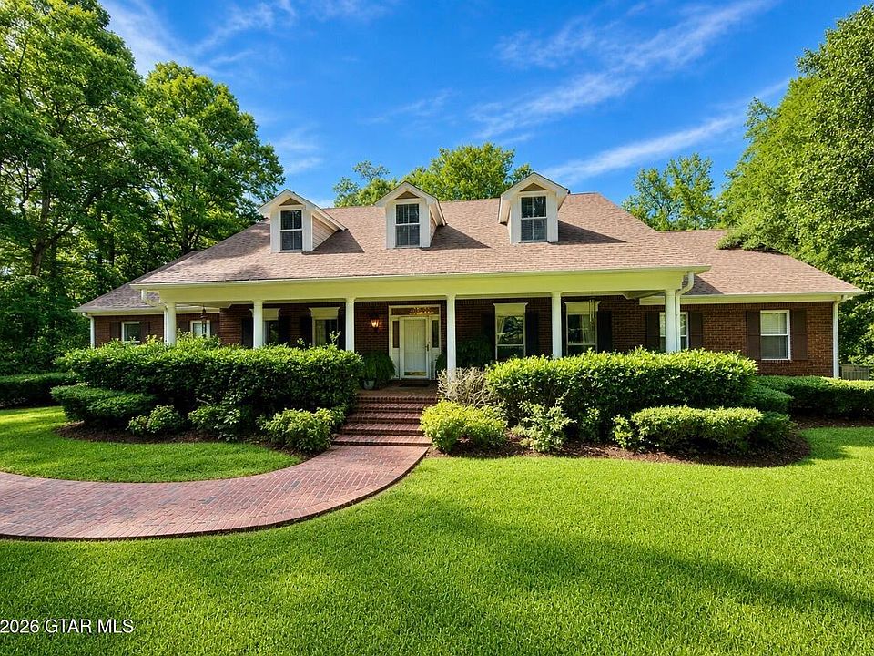 1st image of 141 Sagamore Cir