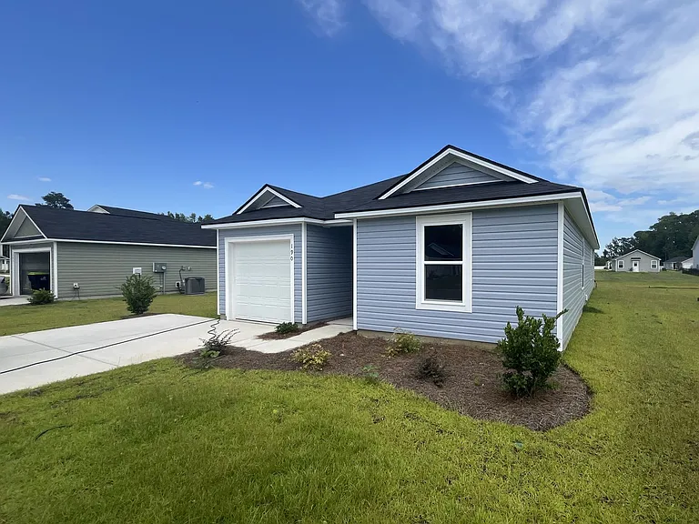 190 Birchwood Dr — Photo 2