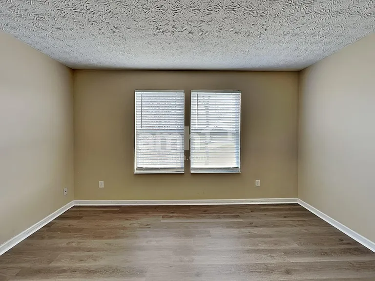 5568 Conn House Dr — Photo 20