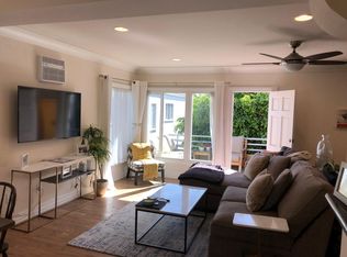 307 S Reeves Dr #C, Beverly Hills, CA 90212