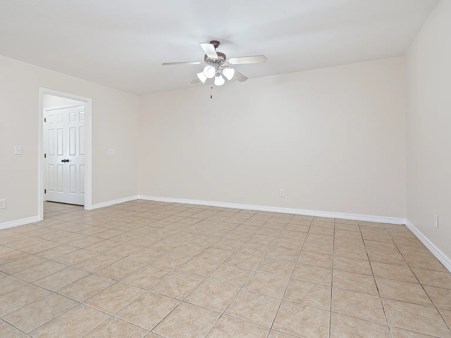 2431 Bowman Dr — Photo 4