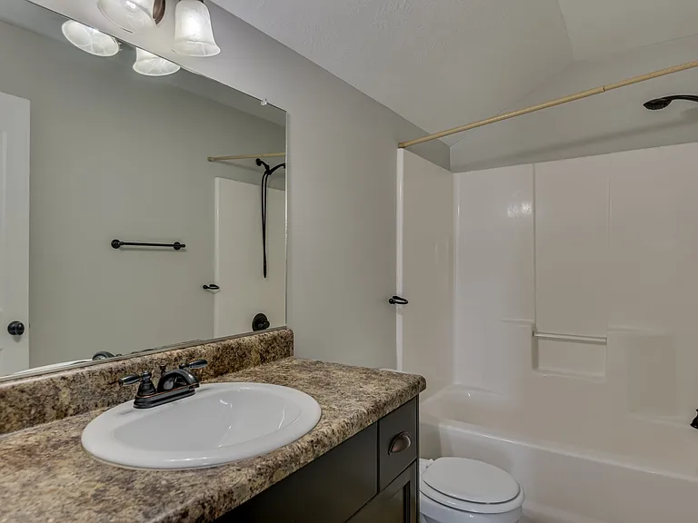 1721 Dunmore Ave — Photo 30